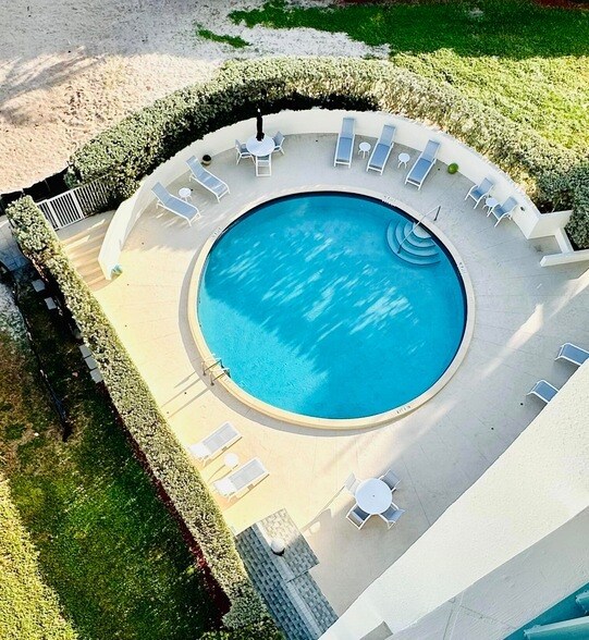 Building Photo - 5400 N Ocean Dr