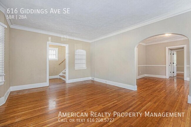 Building Photo - 616 Giddings Ave SE