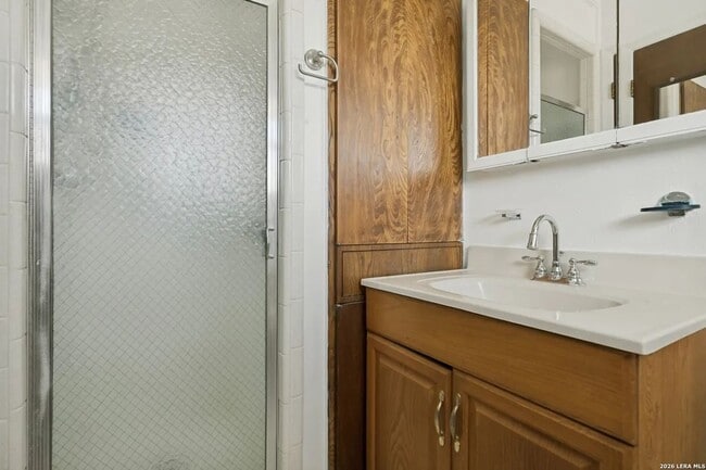 Building Photo - 207 Balboa Dr
