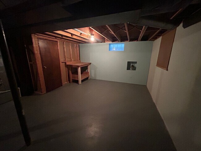 Building Photo - 3 Bedroom 2 Bath Ranch Style Home in Forest Park