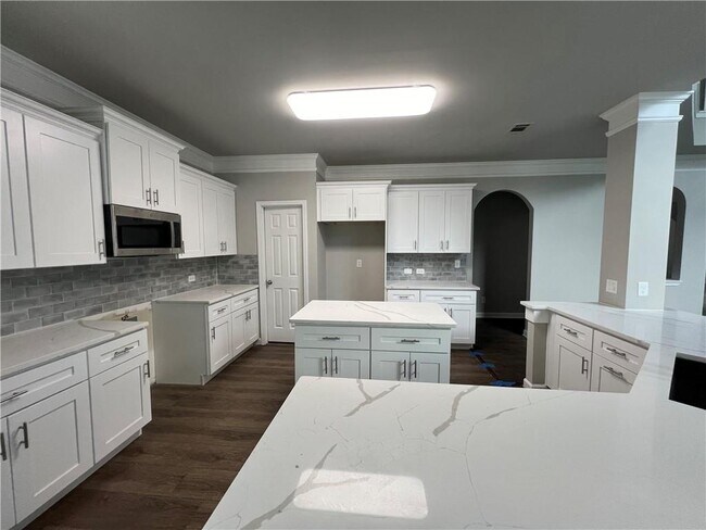 Building Photo - 1510 Belmont Hills Dr