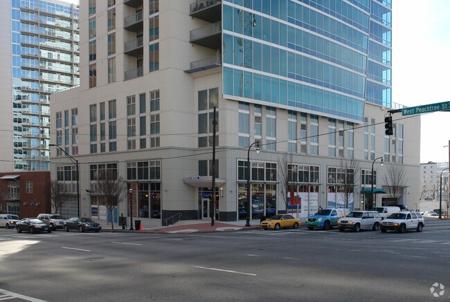 Building Photo - Aqua