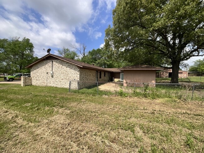 Building Photo - 24264 State Hwy 64