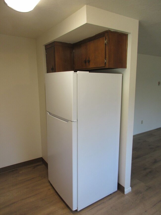 Building Photo - One Bedroom Apartment by Bush Park