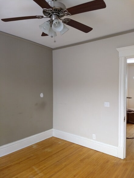 Building Photo - 1411 Girard Ave N
