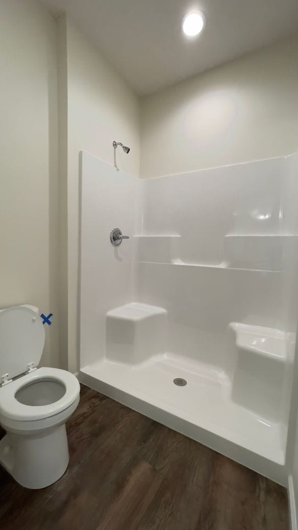 Building Photo - 3 Bedroom 2 Bath