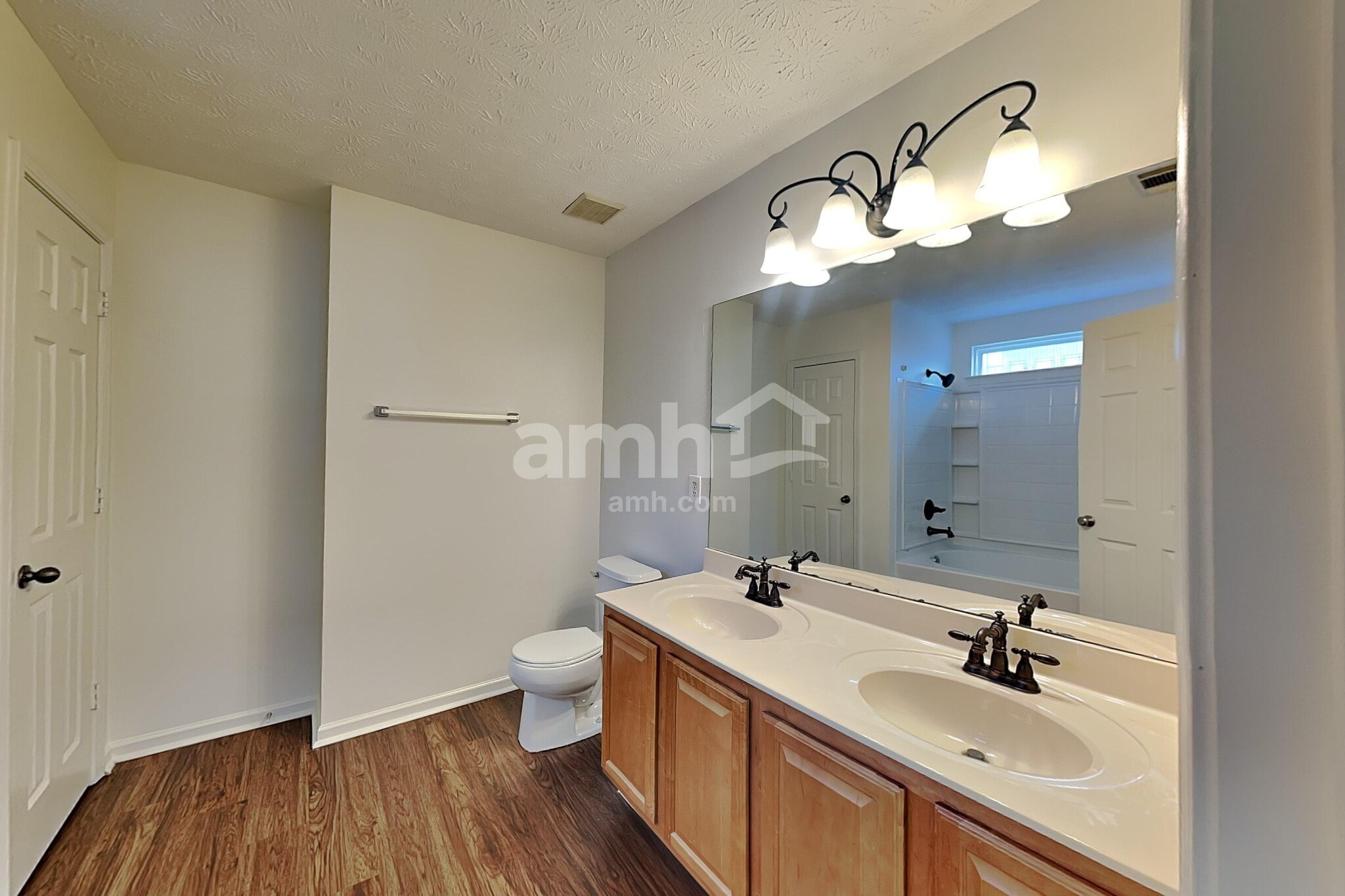 Building Photo - 2641 Farmstead Ct