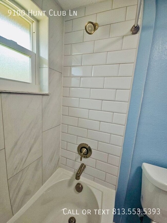Building Photo - 9100 Hunt Club Ln