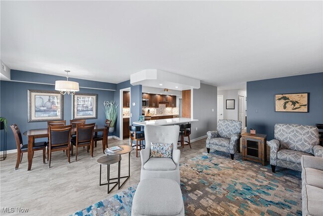 Building Photo - 12550 Lake Ave