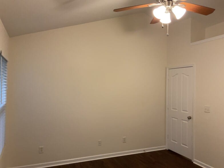 Building Photo - 7005 Sunman Rd