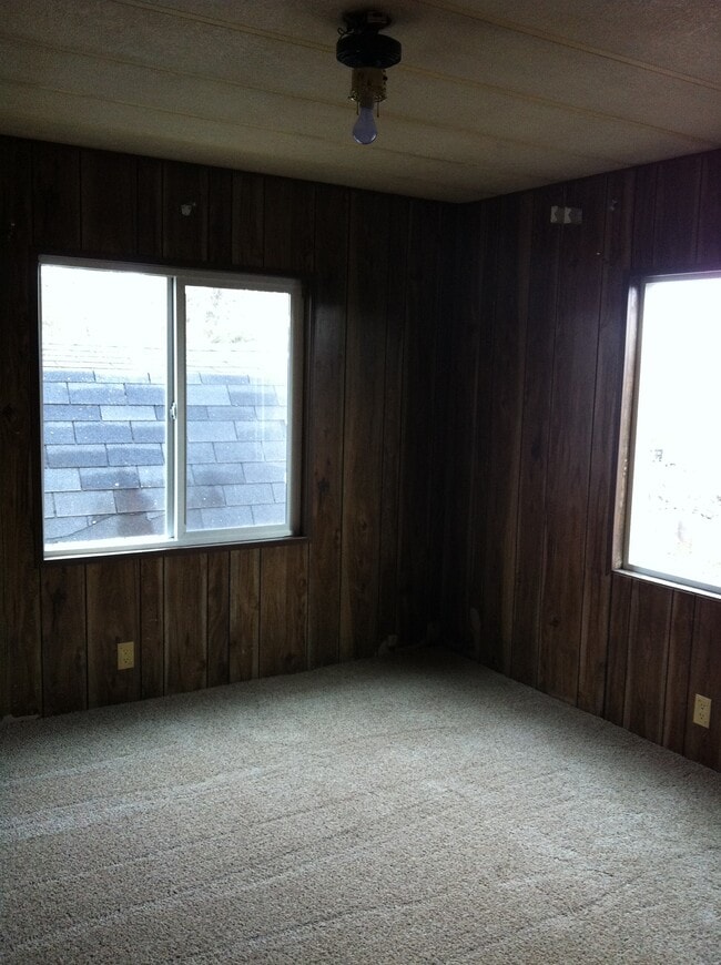 Building Photo - 1309 N Pioneer Peak Dr