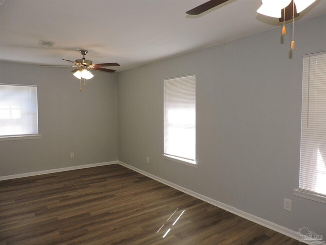 Building Photo - 6970 Woodley Dr