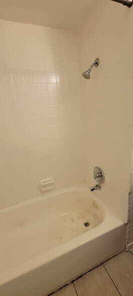 Building Photo - 5055 Ridglea Ln