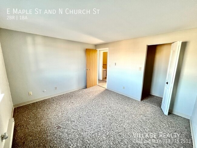 Building Photo - 361 E Maple St