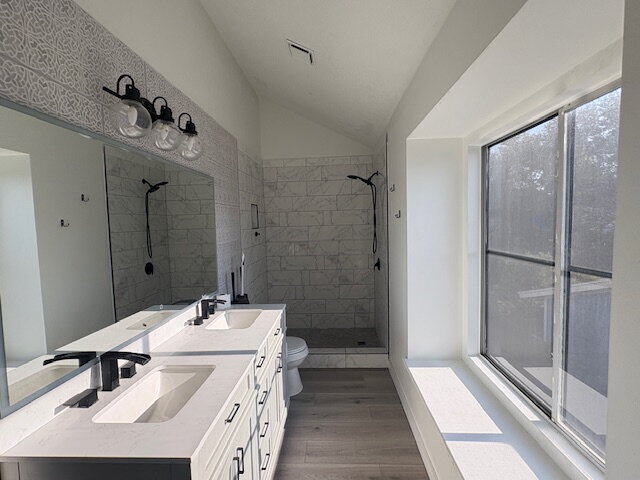 Building Photo - Cimarron 4 Bedroom Home Less Than 5 Minute...