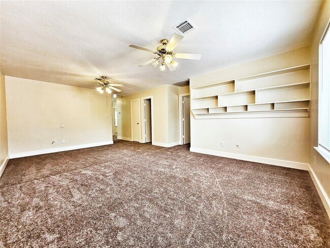 Building Photo - 6106 Spruce Bough Ct