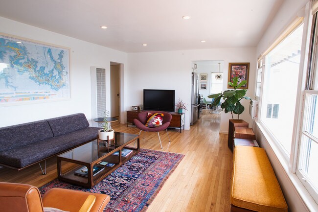 Building Photo - 725 Echo Park Terrace