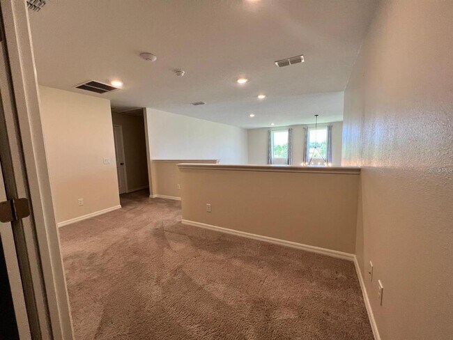 Building Photo - 700 Split Hoof Dr