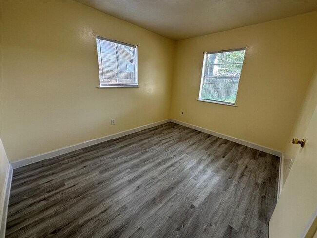 Building Photo - 10238 Torrington Ln
