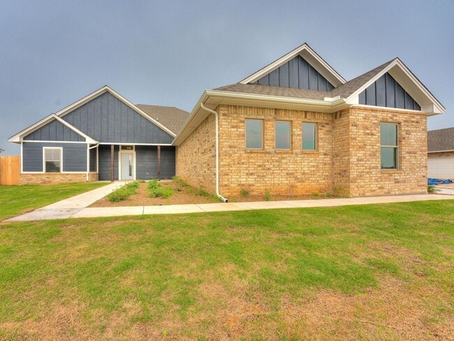 Primary Photo - 9617 Lake Gohar Dr