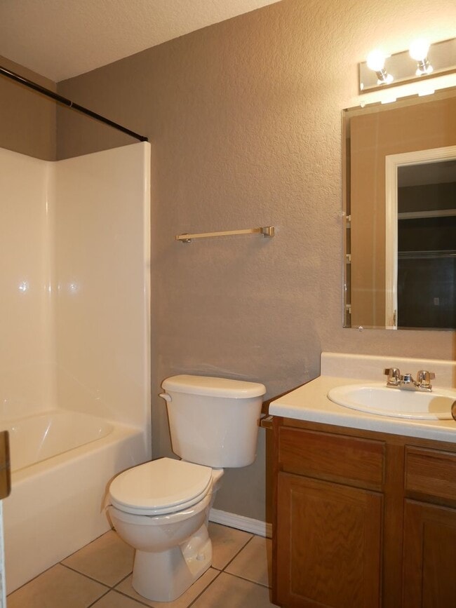 Building Photo - 5003 S 30th St