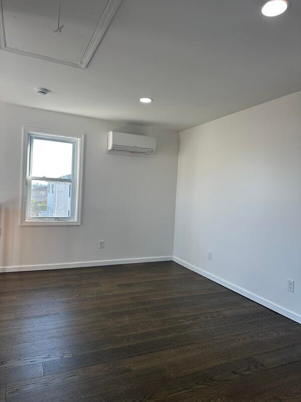 Building Photo - 220 Lafayette Ave