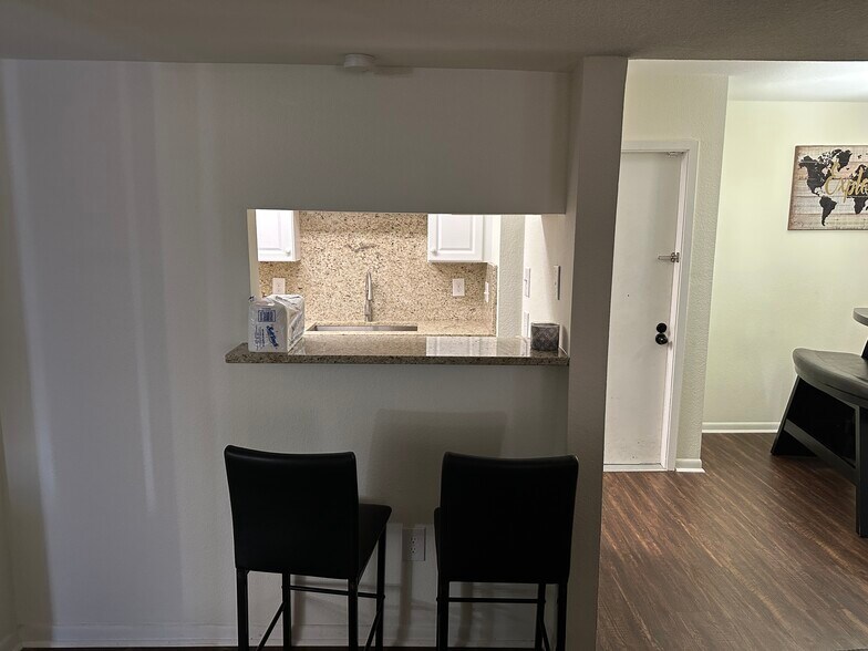 Building Photo - 8523 Hearth Dr