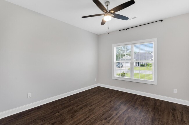 Building Photo - Large 4 bedroom home available now!