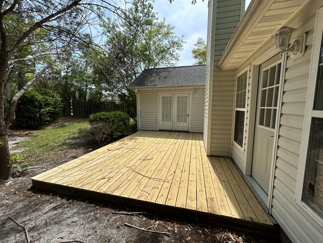 Building Photo - 1502 Stockbridge Pl