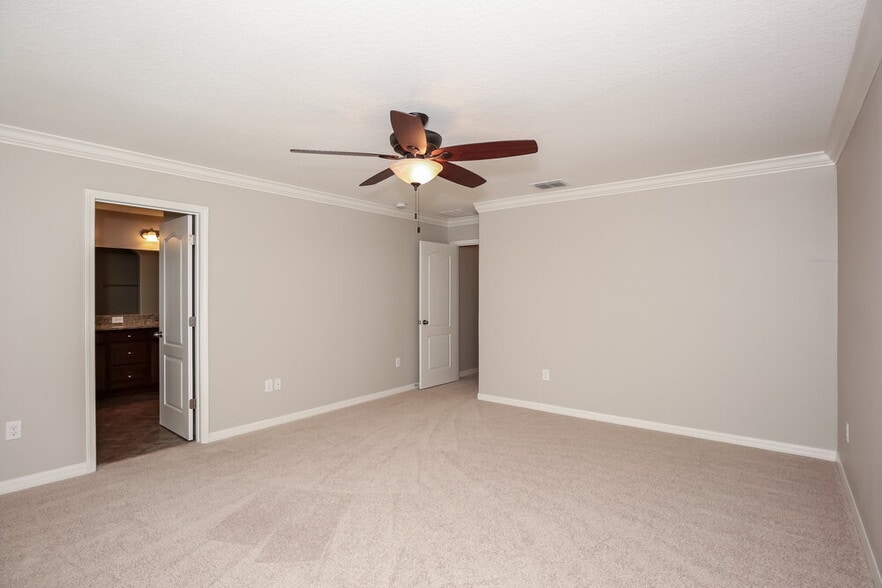 Building Photo - 10525 Summer Azure Dr