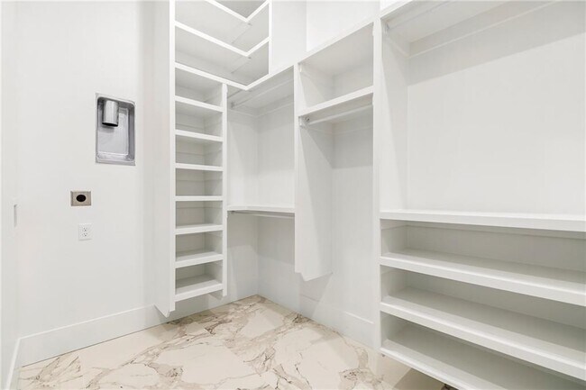 Building Photo - 4413 S 88th St