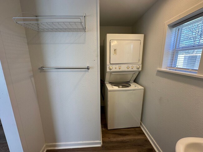 Building Photo - 11682 State Hwy 64