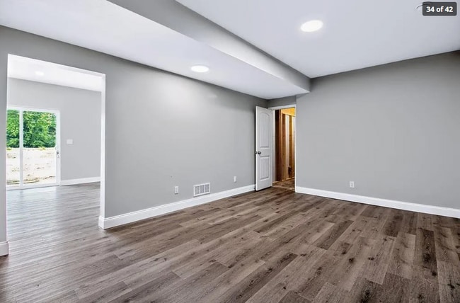 Building Photo - 50 SW 160 Rd