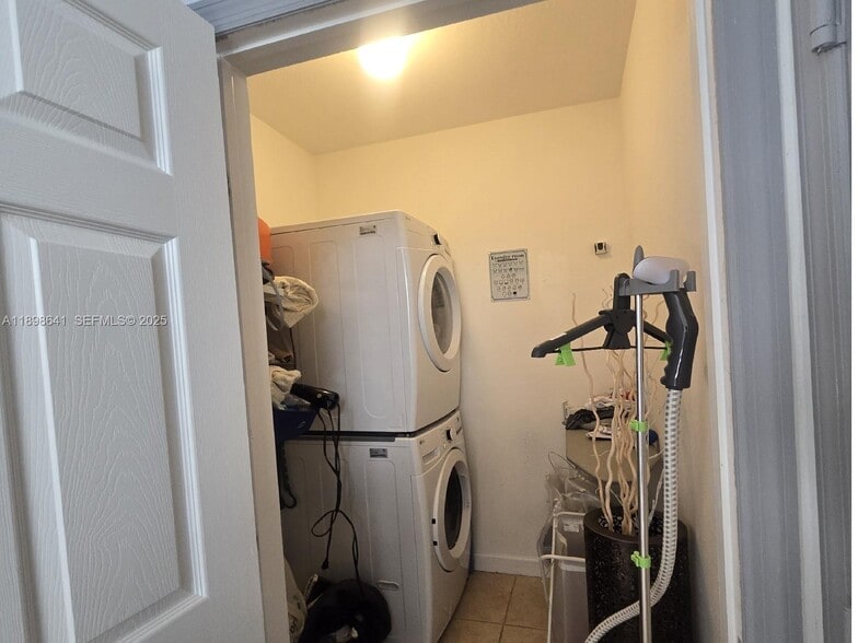 Building Photo - 7406 NW 108th Path