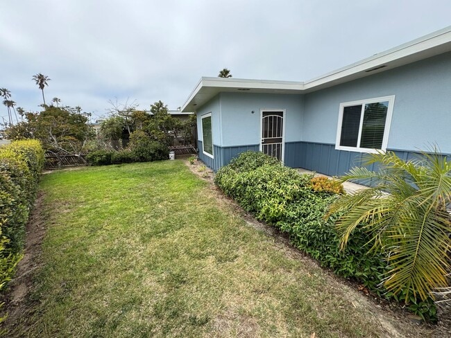 Building Photo - Pierpont Beach Home