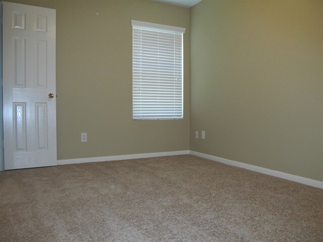 Building Photo - 2423 Lofty Falls Ct