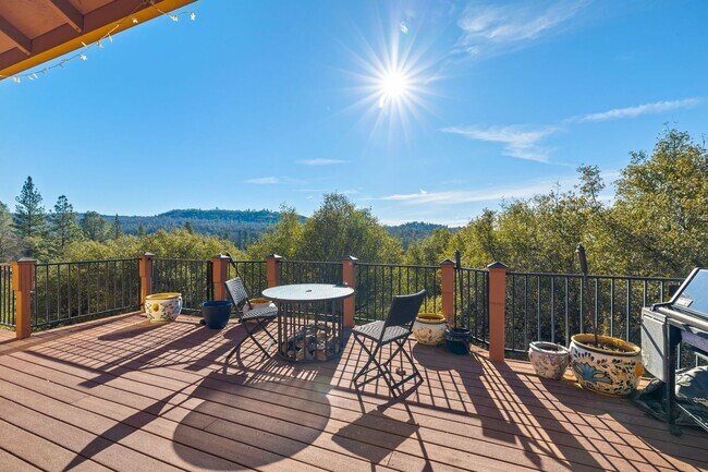 Building Photo - Amazing Apple Valley Home