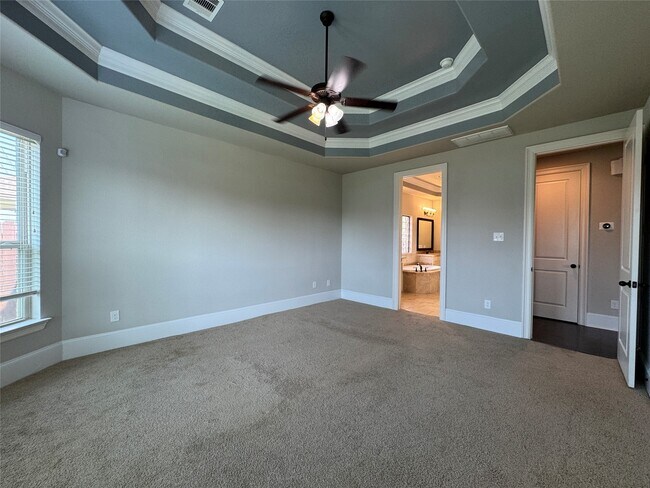 Building Photo - 30154 Southern Sky Dr