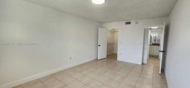 Building Photo - 8255 Lake Dr