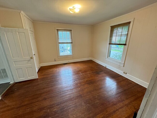 Building Photo - Cute 1 bedroom 1 bathroom home. Very close to research campus and downtown Kannapolis