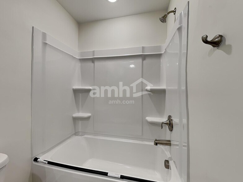 Building Photo - 14038 Belle Mont Dr