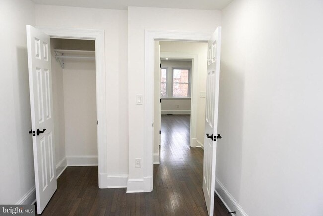 Building Photo - 216 Jefferson St NW