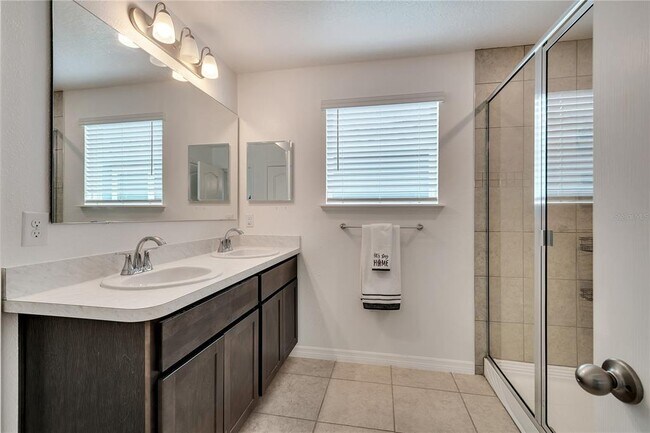 Building Photo - 900 Boca Vista Ct