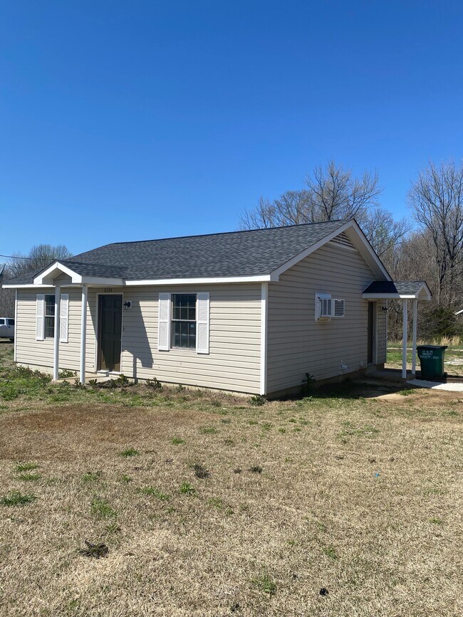Building Photo - 2134 Bringle Rd