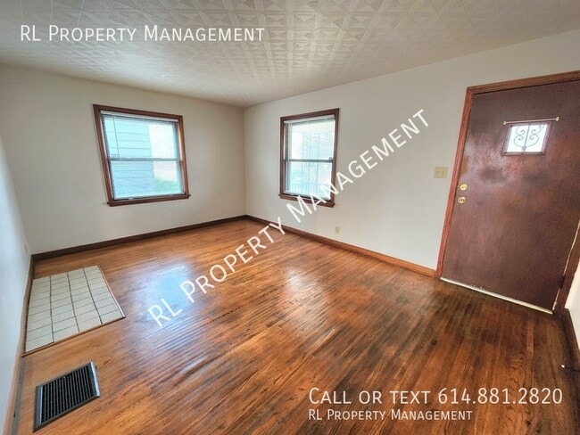 Building Photo - WAIVED APPLICATION FEES WITH SIGNED LEASE!...