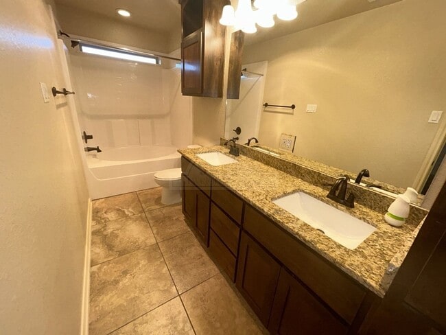 Building Photo - 5801 Luminous Ln