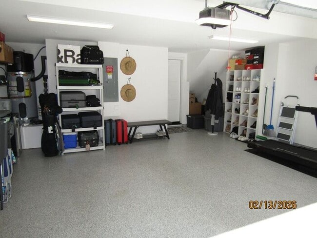 Building Photo - Luxury Living in Fountaingrove Wine Country/ Excellent location with rare views