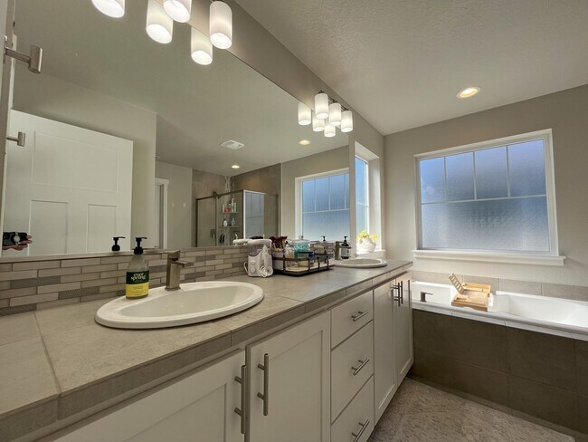 Building Photo - Spacious 3-Bedroom + Loft Home with Modern...