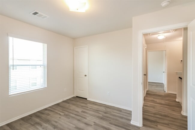 Building Photo - 16922 Lacey Bell Ln