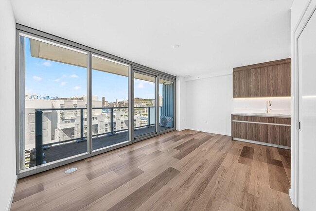 Building Photo - 1500 Rycroft St